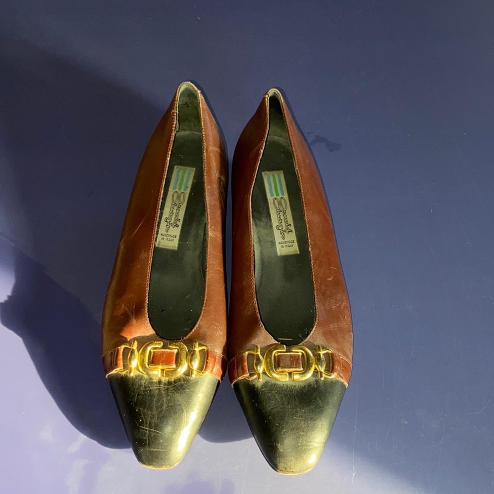 Ladies casual shoes